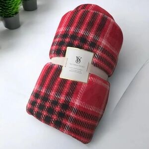 NWT Victoria's Secret Blanket Plush Sherpa Fleece Throw Comfy Plaid